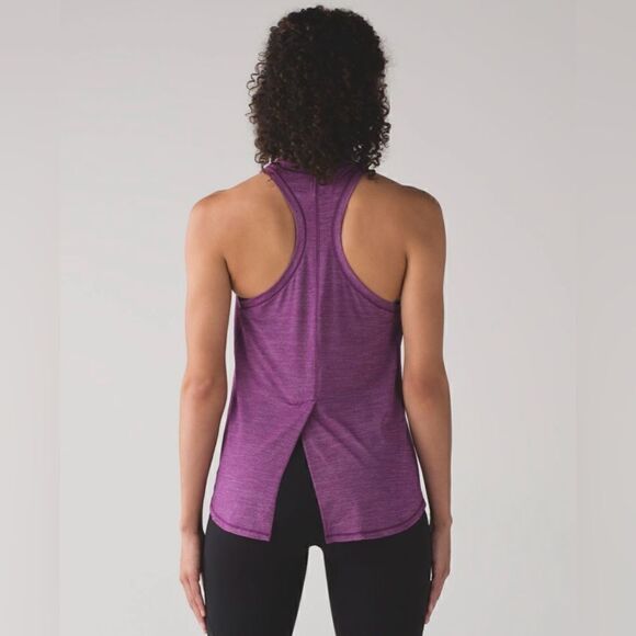 Lululemon Hot Like Agni Singlet
Heathered Aurora Size 4 - Picture 3 of 10
